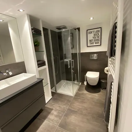 Apartment Souterrain *